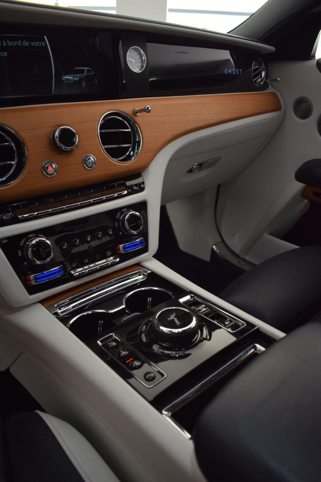 Rolls Royce Ghost Long — photo 9